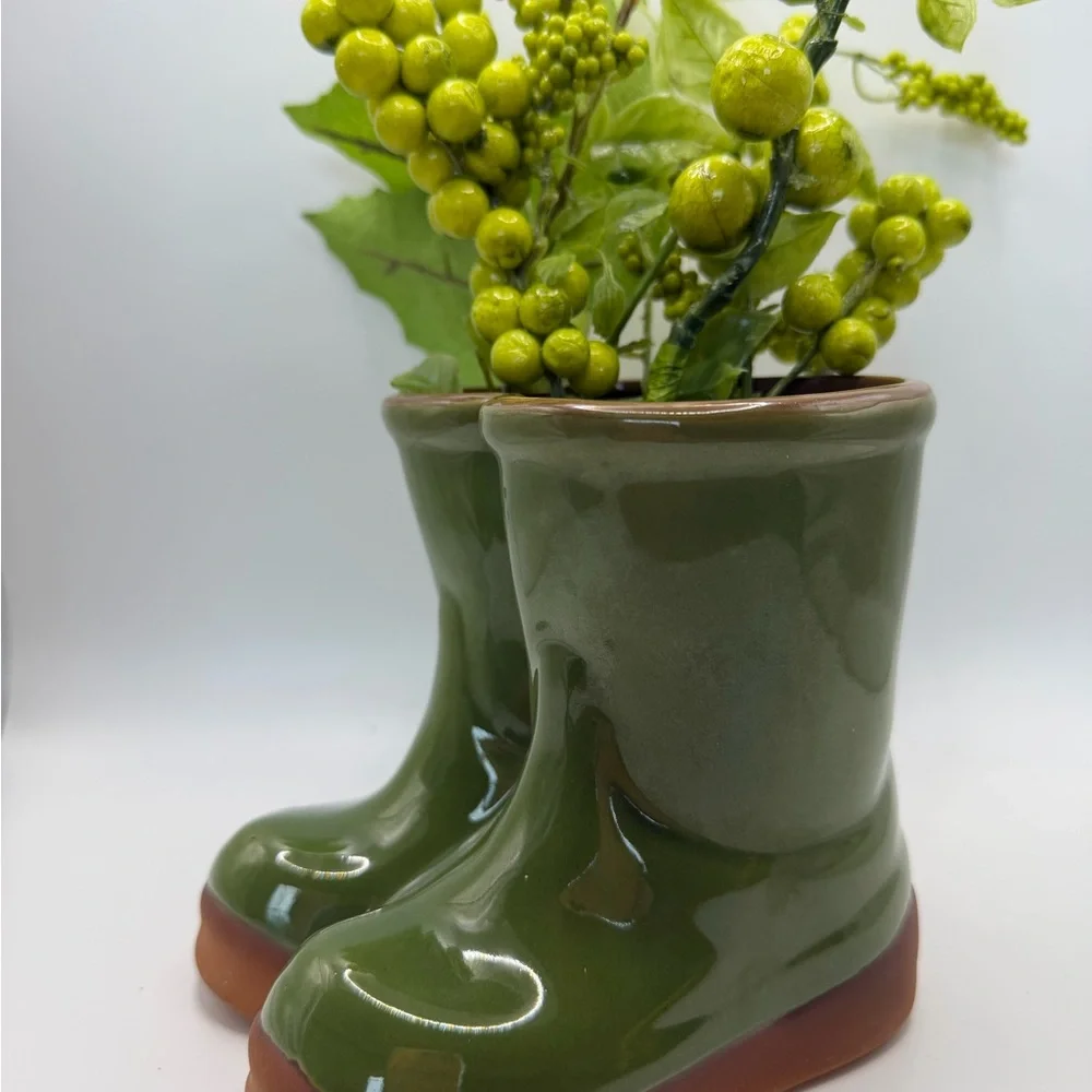 Eddie Bauer Olive Green Boot Planter with Faux Greenery - Picture 3 of 16
